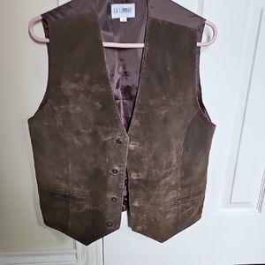Elegant Brown Vest with Button Closure